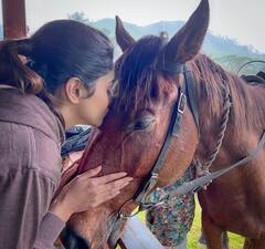 Thanya clicks : அடி மரமும் அசைஞ்சுடுதே தன்யாவை பார்த்து... இன்ஸ்டாகிராம் க்ளிக்ஸ்..