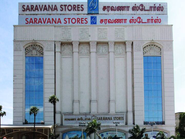 IT Raids: Income Tax Department conducting raid at shops, offices super Saravana Stores T Nagar, Chennai IT Raids Saravana Store: சூப்பர் சரவணா ஸ்டோர்ஸில் வருமான வரிசோதனை.. பல குழுக்களாக பிரிந்து ரெய்டு!