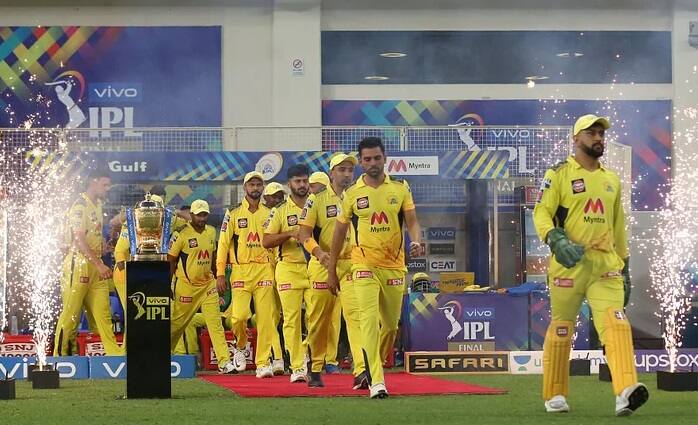 IPL CSK : Ravindra Jadeja become more earner player instead of ms dhoni CSKએ ધોની કરતાં 4 કરોડ રૂપિયા વધુ આપીને આ ગુજરાતી ખેલાડીને રીટેન કરીને સર્જ્યું આશ્ચર્ય, જાણો વિગત