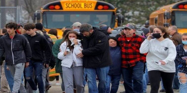 Michigan High School Shooting: 3 Students Dead, 8 Injured রক্তাক্ত মার্কিন মুলুক, কিশোরের বন্দুকের গুলিতে নিহত একাধিক পড়ুয়া