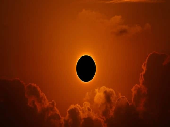 Total Solar Eclipse on December 4: Check duration, timing, how to watch in India Solar Eclipse : டிசம்பர் 4-இல் இந்த வருடத்தின் கடைசி சூரியகிரகணம்! எப்போது பார்க்கலாம்? எப்படி பார்க்கலாம்?