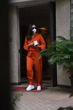 Kareena Kapoor : पतौडी बेगम करीना कपूर खानचा रेड लूक व्हायरल!