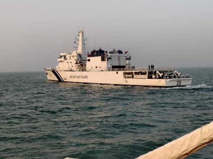 indian coast guard recruitment 2022 notification released apply from 16 february Indian Coast Guard Recruitment 2022: ભારતીય કોસ્ટ ગાર્ડમાં ભરતી બહાર પડી, જાણો અરજી કરવાની છેલ્લી તારીખ કઈ છે
