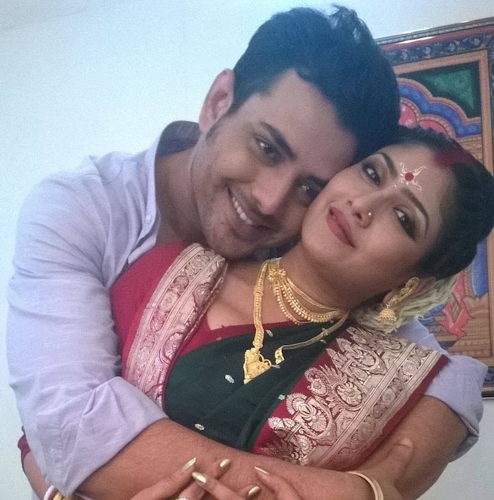 অনুপম রায় পিয়া চক্রবর্তী, নুসরত নিখিলের পর কী এবার ভাঙতে চলেছে দেবলীনা দত্ত ও তথাগত মুখোপাধ্যায়ের সম্পর্ক। ডিসেম্বরের শহরে ফের টলি পাড়ায় বিচ্ছেদের সুর।