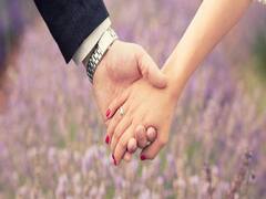 Love Advice : पत्नी हर दिन करेगी Special Feel, अगर आप कर रहे हैं ये काम