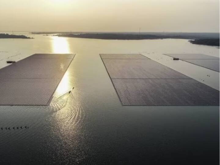 The World's Largest Floating Solar Power Farm Is Now Open In Thailand தெர்மாகோலுக்கு ‛டப்’ கொடுக்கும் இந்தோனேசியா... அணையில் மிதக்கும் சோலார் பேனல்கள்!