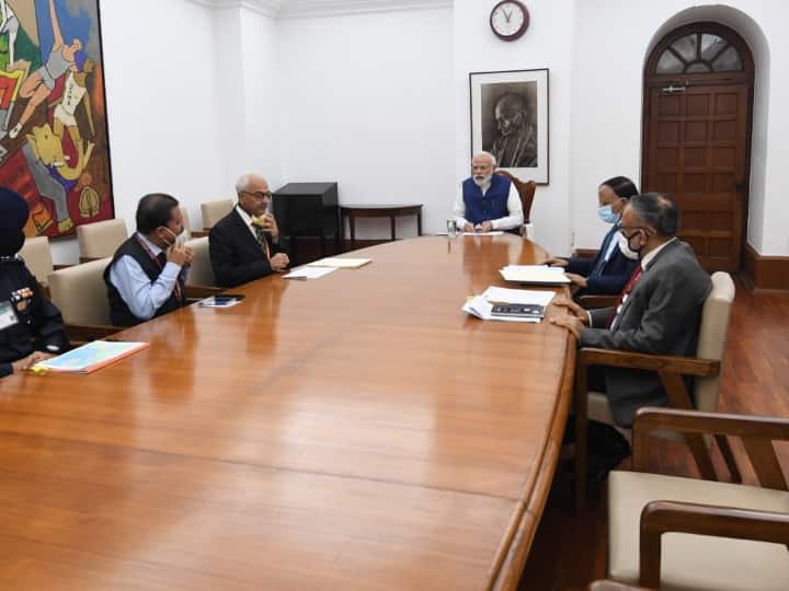 Prime Minister Narendra Modi chairs a meeting on the cyclone-related situation in the country Cyclone Jawad: चक्रवाती तूफान 'जवाद' से बनी स्थिति को लेकर पीएम मोदी ने की बैठक, आंध्र से ओडिशा तक मौसम विभाग का अलर्ट