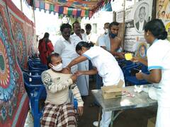 கும்பகோணத்தில் பிரபலமாகி வரும் முச்சந்தி தடுப்பூசி முகாம் - அசத்தும் முன்னாள் நகர மன்ற உறுப்பினர்