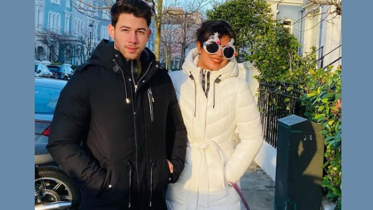 Priyanka Chopra- Nick Jonas Celebrate Their Third Wedding Anniversary In The Most Romantic Way Priyanka-Nick Jonas Wedding Anniversary: বিবাহবিচ্ছেদের গুঞ্জন অতীত, রোম্যান্টিক কায়দায় বিবাহবার্ষিকী উদযাপন নিক-প্রিয়ঙ্কার