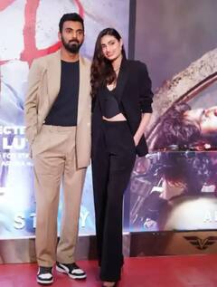 Tadap Movie Premiere: তড়়পের প্রিমিয়ারে কাপল গোল, রেড কার্পেটে ফ্রেমবন্দি রাহুল-আথিয়া