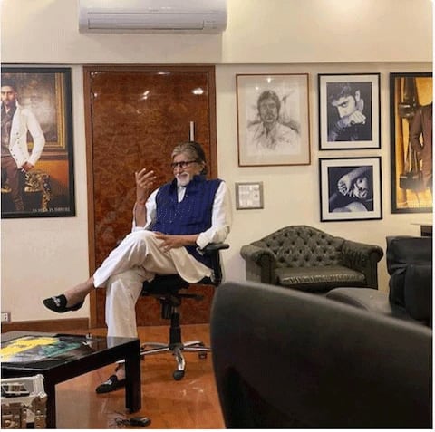 अमिताभ बच्चन का जलसा किसी फाइव स्टार होटल से कम नहीं है. इस घर में लग्जरी लाइफ जीने के लिए हर तरह की सुख सुविधाओं का विशेष ध्यान रखा गया है.