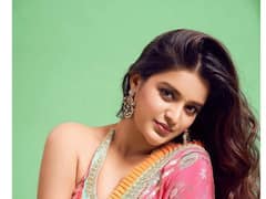 Nidhhi Agerwal Photos: అందమైన అబ్బాయి కోసం ఎదురుచూస్తున్నానంటున్న నిధి
