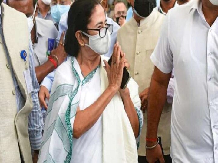 Mamata Banerjee on Modi: “இந்திராகாந்தியை மக்கள் மன்னிக்கவில்லை; மோடியையும் மன்னிக்க மாட்டார்கள்” - மம்தா பானர்ஜி