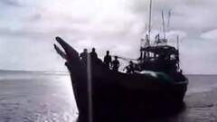 Cyclone Alert: বঙ্গোপসাগরে ঘূর্ণিঝড়ের ভ্রুকুটি, কাকদ্বীপে সমুদ্র উপকূলবর্তী এলাকায় মাইকে প্রচার | Bangla News