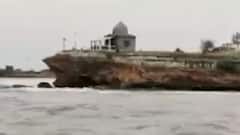 Gujarat | 15 boats sink in sea in Gir Somnath due to strong winds