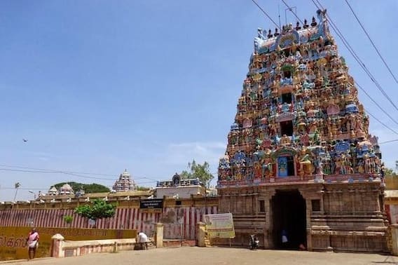 Alangudi Temple: इस मंदिर की 24 परिक्रमा करने पर प्राप्त होता है देवगुरु बृहस्पति का आशीर्वाद, जानें इस मंदिर के चमत्कार Alangudi Temple: इस मंदिर की 24 परिक्रमा करने पर प्राप्त होता है देवगुरु बृहस्पति का आशीर्वाद, जानें इस मंदिर के चमत्कार