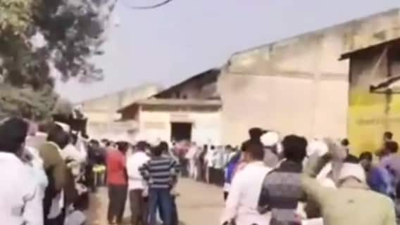 Special Report: खाद के लिए इतनी परेशानियां क्यों झेल रहे देश के अन्नदाता? | घंटी बजाओ