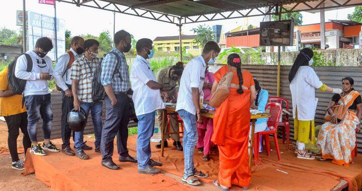 India Records 9,765 Covid Cases & 477 Deaths In Last 24 Hrs, Active Cases Remain Below 1 Lakh Corona Cases December 2 India Records 9,765 Covid Cases & 477 Deaths In Last 24 Hrs, Active Cases Remain Below 1 Lakh India Records 9,765 Covid Cases & 477 Deaths In Last 24 Hrs, Active Cases Remain Below 1 Lakh