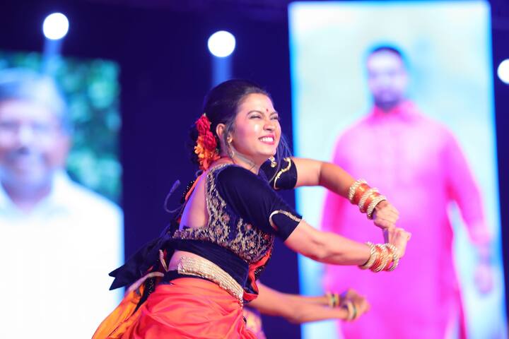 सध्या मीरा बायको अशी हवी या मालिकेतून प्रेक्षकांच्या समोर आली आहे. (photo courtesy: @meerajoshi_ instagram)