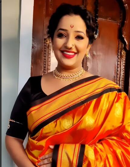 मध्यंतरी अपूर्वाने तिच्या कामचा मोबदला तिला मिळाला नाही म्हणून तिने 'रात्रीस खेळ चाले 3' हि मालिका सोडण्याचा निर्णय घेतला. (photo:apurvanemlekarofficial/ig)