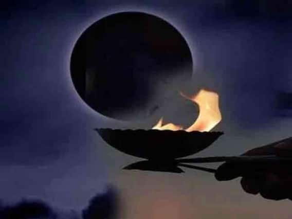 Shani Amavasya 2021: शनैश्चरी अमावस्या के दिन पितृ दोष से मुक्ति पाने के लिए करें ये कार्य, मिलेगा पितरों का आशीर्वाद Shani Amavasya 2021: शनैश्चरी अमावस्या के दिन पितृ दोष से मुक्ति पाने के लिए करें ये कार्य, मिलेगा पितरों का आशीर्वाद