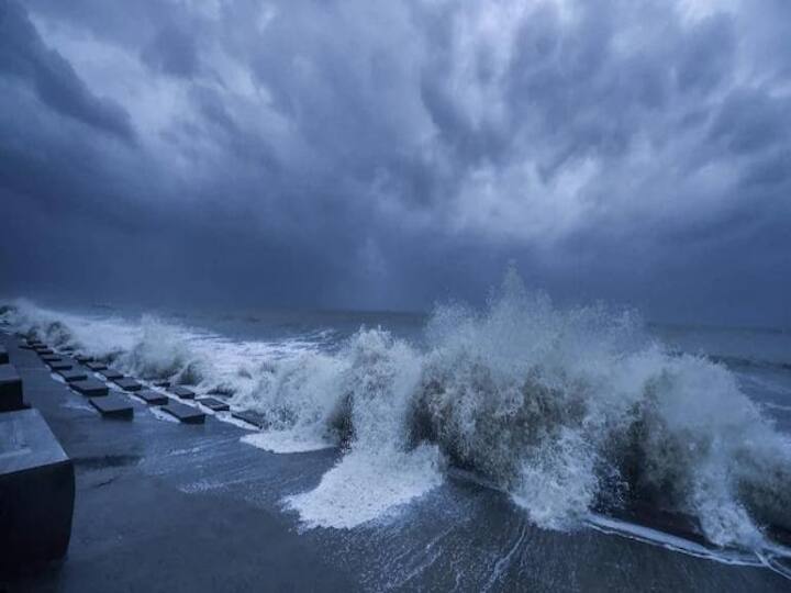 Jawad Cyclone emerge into Andaman Sea during next 12 hours, cyclone Jawad affect Andhra Pradesh, Odisha- IMD Cyclone Jawad: 12 மணி நேரத்தில் ஜாவத் புயல்... டிசம்பர் 2வது வாரத்தில் மேலும் ஒரு காற்றழுத்த தாழ்வு பகுதி!