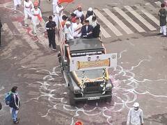 Akhil Bhartiy Marathi Sahitya Sammelan : साहित्य संमेलनाची लगबग, ग्रंथदिंडीनं सुरुवात, साहित्यप्रेमी कुसुमाग्रजनगरीत दाखल