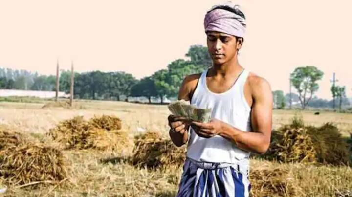 কেন্দ্রের এই প্রকল্পের সুবিধা নিতে আপনার কিছু নথির প্রয়োজন হবে যেমন আধার কার্ড, ব্যাঙ্ক অ্যাকাউন্টের নথি। তবে আপনি যদি প্রধানমন্ত্রী   কিষাণ প্রকল্পের সুবিধা পেয়ে থাকেন, তাহলে এর জন্য আপনাকে আলাদা কোনও নথি দেওয়ার প্রয়োজন নেই।