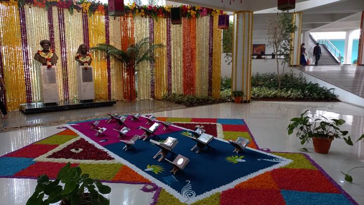 प्रवेशद्वाराजवळ ध्वजारोहण सोहळा रंगणार
