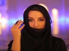 कातिल नैनों वाली कौन है ये पर्दानशीं जिसकी खूबसूरती चांद को भी कर रही है हैरान!