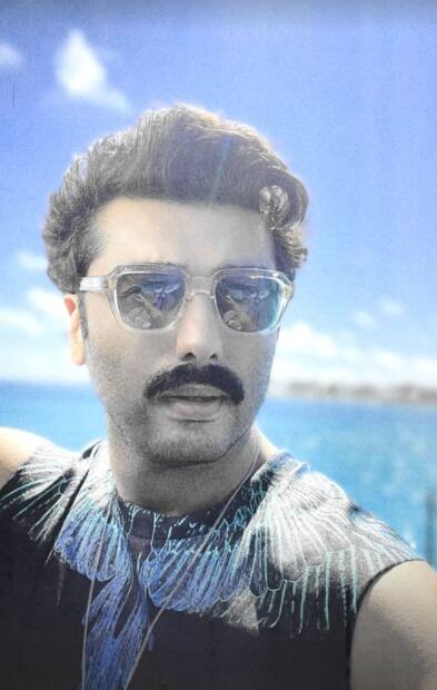 The couple seems to be spending a lovely time together on their vacation in the Maldives and they have posted several pics on their social media accounts.
