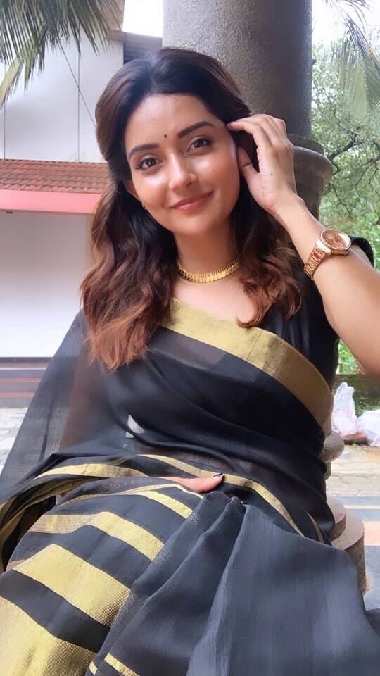 கருப்பு தான் எனக்கு பிடிச்ச கலரு