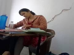 MP News: उज्जैन में महिला पटवारी ने मांगी रिश्वत, कहा- दो हजार दे दो, काम हो जाएगा, वीडियो वायरल