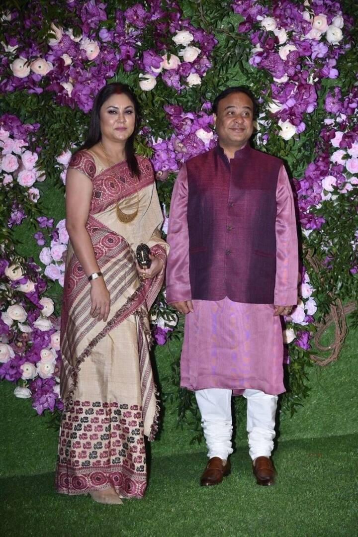 असम के मुख्यमंत्री और बीजेपी नेता हिमंता बिस्वा सरमा की पत्नी का नाम रिनिका भुइयां है. दोनों ने लव मैरिज की है. रिनिका भुइयां एक सफल उद्यमी हैं.