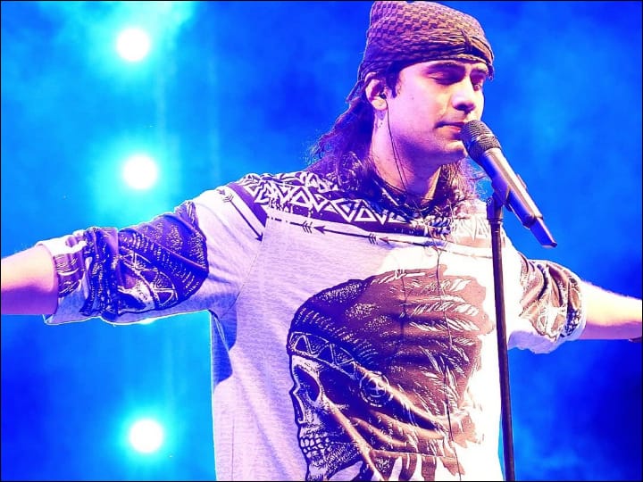 Singer Jubin Nautiyal Postpones His UK Tour Amid Covid-19 Scare