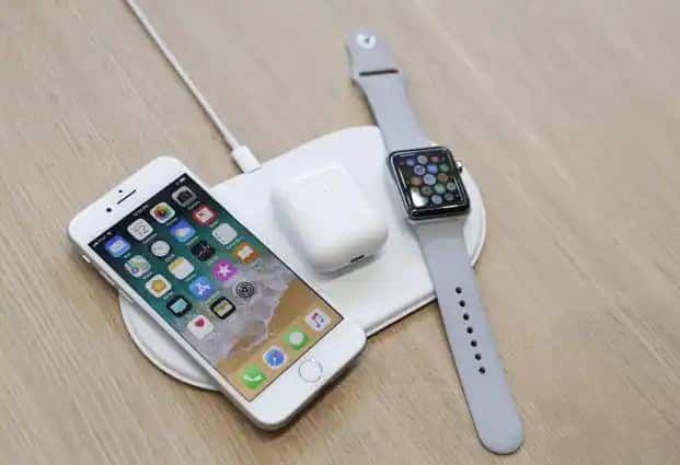 multiple device charge : Now apple in working on biggest and amazing wireless charging technology એપલ લાવી રહી છે નવી ચાર્જિંગ ટેકનોલૉજી, આઇફોન-એરપૉડ કે વૉચને ચાર્જ કરવા નહીં પડે ચાર્જરની જરૂર, જાણો વિગતે