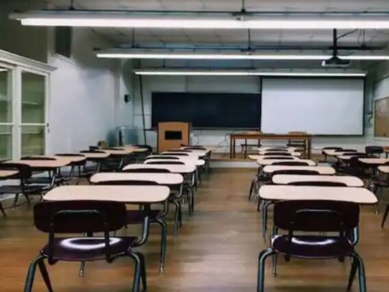 Gurugram News: प्रदूषण के चलते गुरुग्राम में सभी स्कूल हैं बंद, अब छात्रों के लिए आई है ये बड़ी खबर Gurugram News: प्रदूषण के चलते गुरुग्राम में सभी स्कूल हैं बंद, अब छात्रों के लिए आई है ये बड़ी खबर