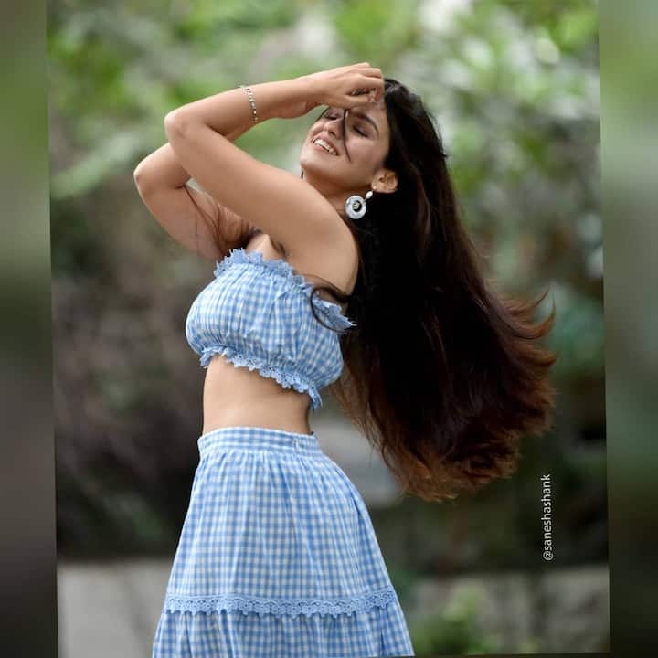 नुकतंच शिवानीने एक नवं फोटोशूट केलं आहे. तिने हे फोटो सोशल मीडियावर चांगलेच व्हायरल होत आहेत. (photo:shivanibaokar/ig)