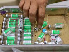 Omicron Variant: 'COVID 19 टीकों की ‘बूस्टर’ डोज देने पर हो विचार', INSACOG ने सरकार से कहा