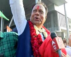 ગુજરાત કૉંગ્રેસના અધ્યક્ષ જગદીશ ઠાકોરનું અમદાવાદ એરપોર્ટ પર ભવ્ય સ્વાગત, જાણો શું આપી પ્રથમ પ્રતિક્રિયા ?