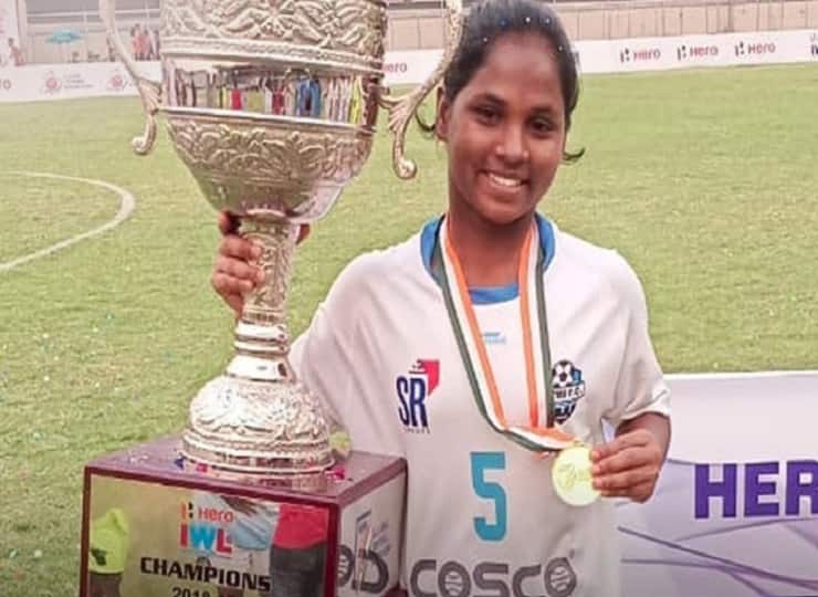 Senior Womens National Football Championship Tamil Nadu team beats Punjab 6-0 moves into quarterfinals SWNFC 2021: மீண்டும் ஹாட்ரிக் அடித்த சந்தியா....பஞ்சாபை வீழ்த்தி காலிறுதிக்கு முன்னேறிய தமிழ்நாடு!