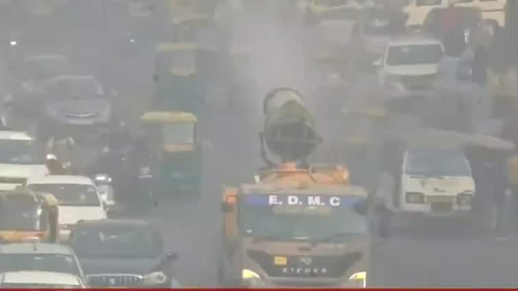 Delhi Air Pollution: The air quality of the national capital Delhi is improving, relief for the Fifth consecutive day! Today AQI reached 293 Delhi Air Pollution: राष्ट्रीय राजधानी दिल्ली की आबोहवा हो रही बेहतर, लगातार पांचवें दिन राहत! आज AQI 293 पर पहुंचा