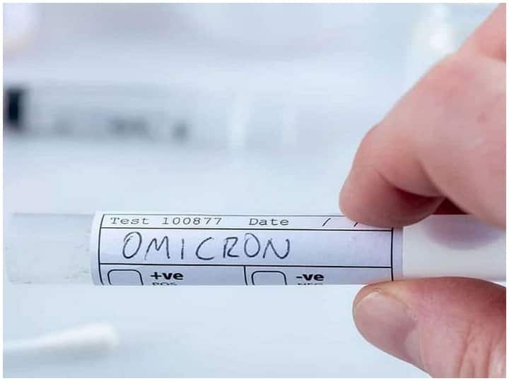 Omicron Picked Up Genetic Material From Common Cold Virus Omicron News: अध्ययन में दावा- ओमिक्रोन ने खुद को सर्दी-जुकाम जैसे वायरस में बदला