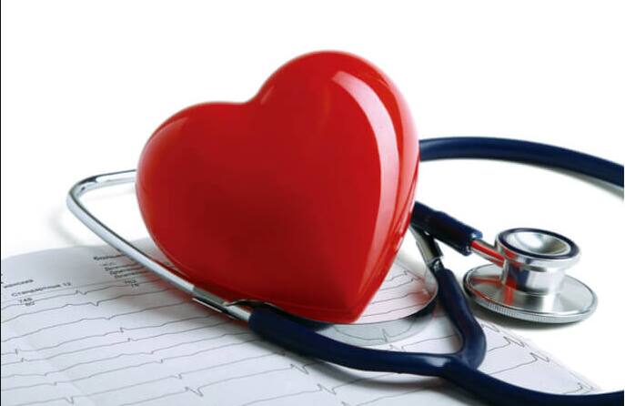 ਵਿਗਿਆਨੀਆਂ ਅਨੁਸਾਰ ਰਾਤ 10 ਵਜੇ ਤੋਂ ਪਹਿਲਾਂ ਸੌਣ ਵਾਲੇ ਅਤੇ ਅੱਧੀ ਰਾਤ ਤੋਂ ਬਾਅਦ ਸੌਣ ਵਾਲੇ ਲੋਕਾਂ 'ਚ ਦਿਲ ਦੀ ਬਿਮਾਰੀ ਦਾ ਖ਼ਤਰਾ 25% ਵੱਧ ਰਹਿੰਦਾ ਹੈ। ਇੱਕ ਦਹਾਕੇ ਤਕ 88,000 ਲੋਕਾਂ ਦੇ ਗੁੱਟ 'ਤੇ ਇਹ ਡਿਵਾਈਸ ਬੰਨ੍ਹੀ ਗਈ। ਇਹ ਪਤਾ ਲਗਾਇਆ ਗਿਆ ਕਿ ਉਹ ਲਗਾਤਾਰ 7 ਦਿਨ ਕਿਸ ਸਮੇਂ ਸੌਂਦੇ ਹਨ। ਪਹਿਲੇ ਪੰਜ ਸਾਲਾਂ 'ਚ 3172 ਲੋਕਾਂ 'ਚ ਦਿਲ ਦੀਆਂ ਸਮੱਸਿਆਵਾਂ ਪਾਈਆਂ ਗਈਆਂ। ਹਾਰਟ ਅਟੈਕ, ਸਟ੍ਰੋਕ, ਹਾਰਟ ਫੇਲ ਵਰਗੀਆਂ ਸਮੱਸਿਆਵਾਂ ਸਨ।