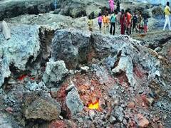 Dhanbad Mosque: जमीन में लगी आग के चलते मस्जिद जमींदोज, जानें- सबसे हैरान करने वाली बात 