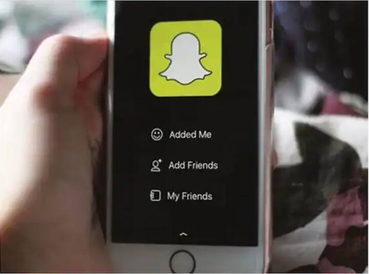 Snapchat: স্ন্যাপচ্যাট অ্যাপটি ২০২১ সালে অ্যাপ স্টোরে সর্বাধিক জনপ্রিয় অ্যাপের তালিকায় ষষ্ঠ স্থান অর্জন করতে সক্ষম হয়েছে।