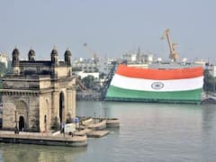 Navy Day 2021: ప్రపంచంలోనే అతిపెద్ద జాతీయ జెండా మనదే.. గేట్ వే ఆఫ్ ఇండియా వద్ద ప్రదర్శన 