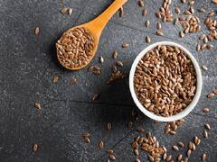 Hair Care Tips: सर्दियों में रूखे और बेजान बालों से हैं परेशान, इस तरह यूज करें फ्लैक्स सीड्स हेयर मास्क