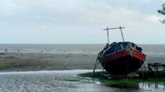 Cyclone Jawad: ঘূর্ণিঝড়ের সঙ্গে বাংলার দূরত্ব কমতেই বকখালিতে শুরু বৃষ্টি, অশান্ত সমুদ্রও |Bangla News