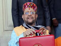 UP News: दिव्यांग समारोह में बोले कैबिनेट मंत्री सुरेश खन्ना- मथुरा, काशी और अयोध्या जैसे धार्मिक स्थलों का होगा सौंदर्यीकरण